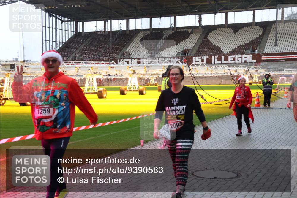 07.12.2025 - St. Pauli X-Mass-Run No. 15 Luisa Fischer http://msf.ph/oto/9390583 07.12.2025 12:19:55 Ziel 1259, 4, 2093, 230, 1259, 2093, 2309 meine-sportfotos.de