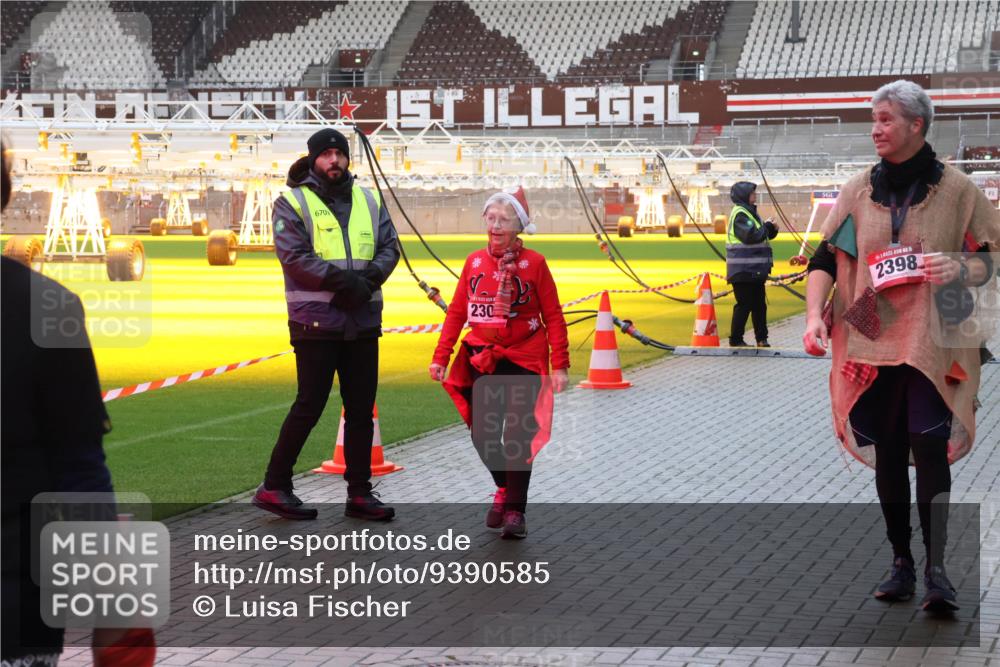 07.12.2025 - St. Pauli X-Mass-Run No. 15 Luisa Fischer http://msf.ph/oto/9390585 07.12.2025 12:19:56 Ziel 670, 1, 230, 1, 15, 2398, 1259, 2093, 2309 meine-sportfotos.de