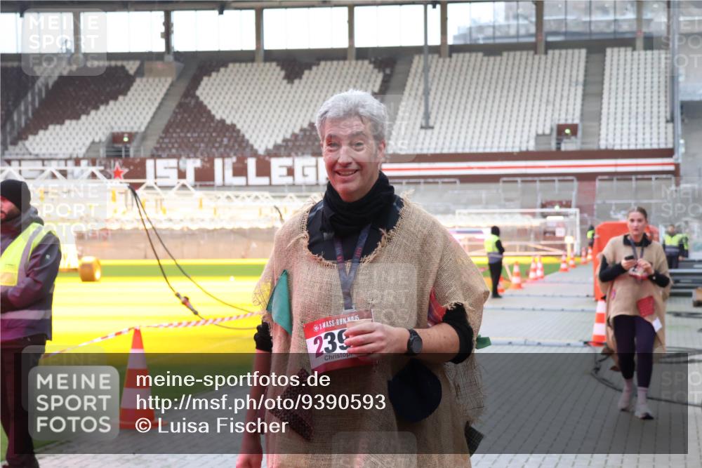 07.12.2025 - St. Pauli X-Mass-Run No. 15 Luisa Fischer http://msf.ph/oto/9390593 07.12.2025 12:20:00 Ziel 15, 239, 1259, 2093, 2309 meine-sportfotos.de