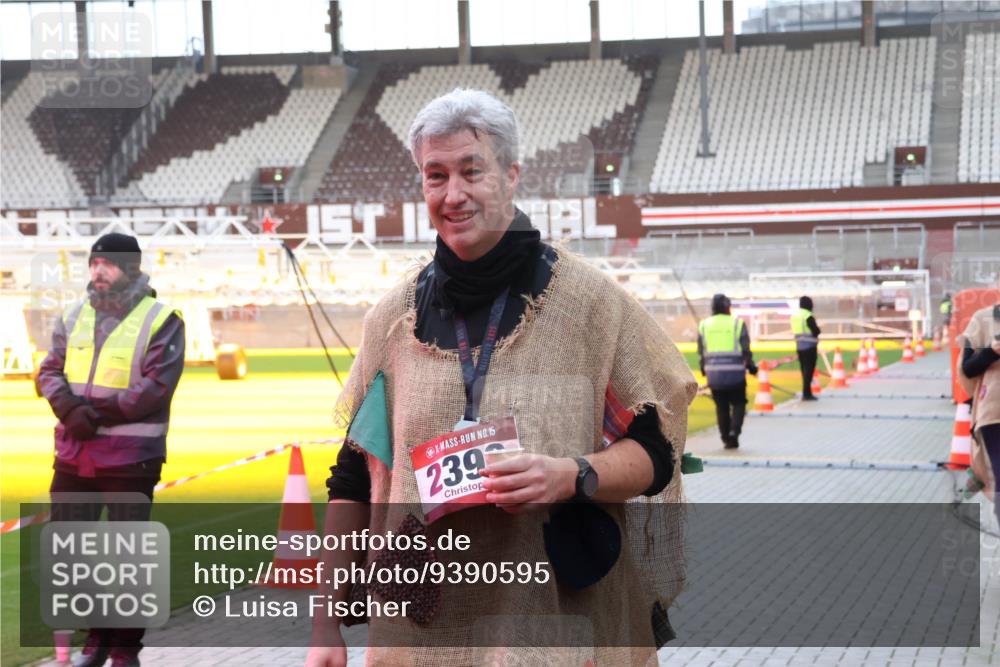 07.12.2025 - St. Pauli X-Mass-Run No. 15 Luisa Fischer http://msf.ph/oto/9390595 07.12.2025 12:20:00 Ziel 15, 239, 1259, 2093, 2309 meine-sportfotos.de