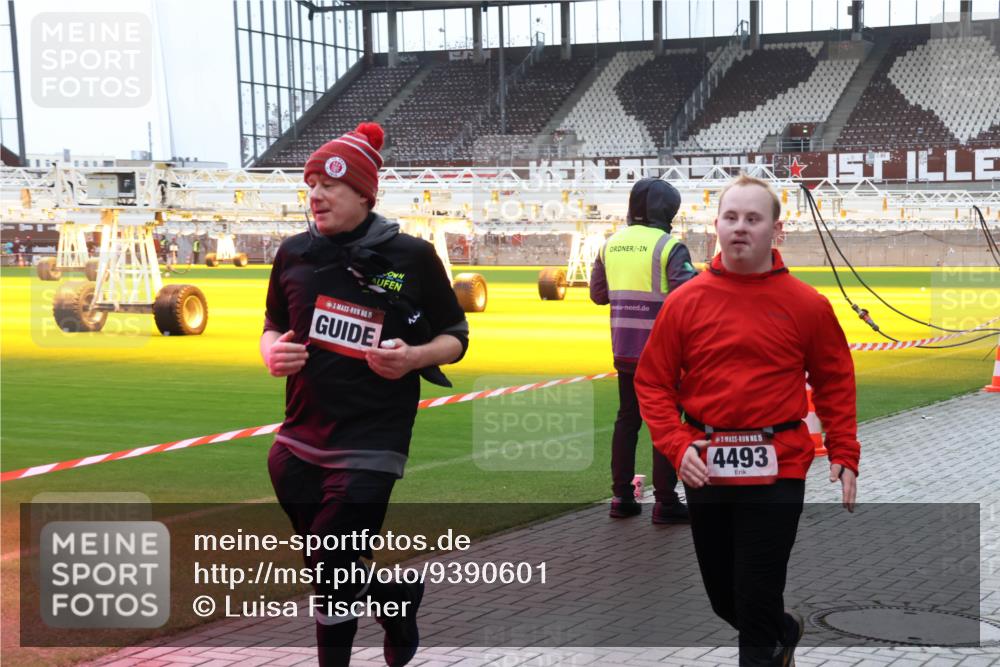 07.12.2025 - St. Pauli X-Mass-Run No. 15 Luisa Fischer http://msf.ph/oto/9390601 07.12.2025 10:56:45 Ziel 15, 15, 4493, 236, 248, 759, 951, 955, 1790, 1793, 2170, 2485, 4063, 4146, 4493 meine-sportfotos.de