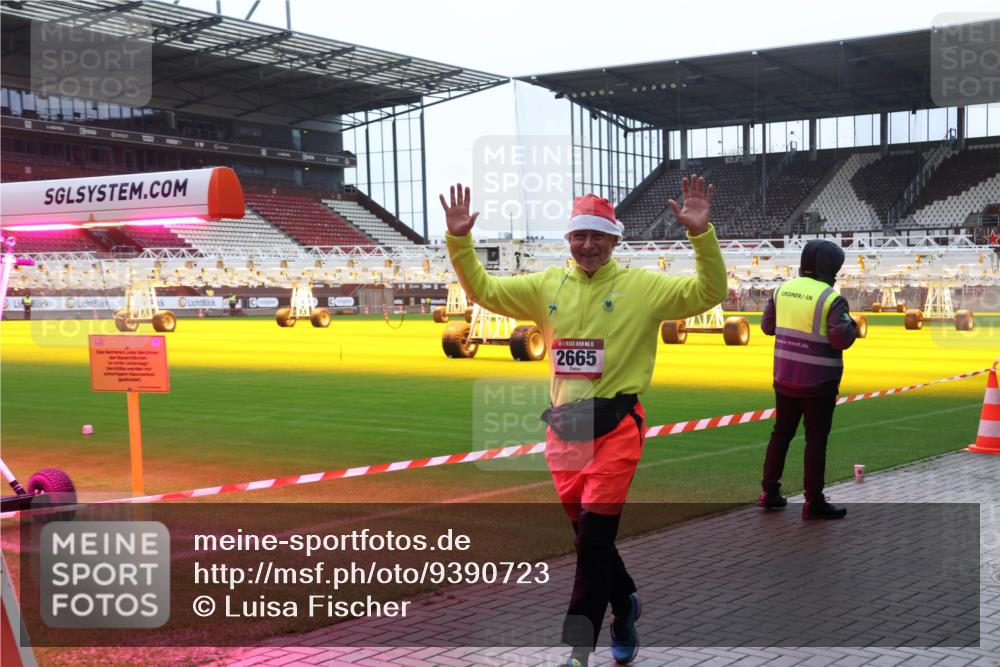 07.12.2025 - St. Pauli X-Mass-Run No. 15 Luisa Fischer http://msf.ph/oto/9390723 07.12.2025 10:58:00 Ziel 15, 2665, 130, 170, 251, 280, 324, 773, 994, 1097, 1099, 1213, 1387, 1390, 2290, 2296, 2297, 2298, 2665, 3064, 3067 meine-sportfotos.de
