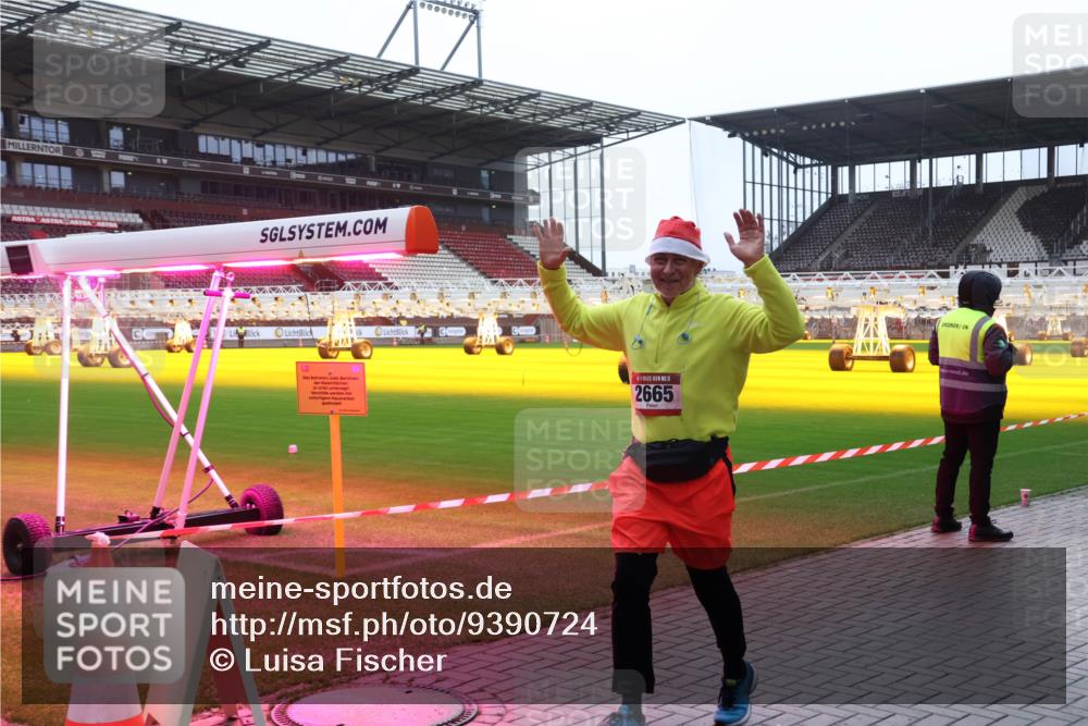 07.12.2025 - St. Pauli X-Mass-Run No. 15 Luisa Fischer http://msf.ph/oto/9390724 07.12.2025 10:58:01 Ziel 15, 2665, 130, 170, 251, 280, 324, 773, 994, 1097, 1099, 1213, 1387, 1390, 2290, 2296, 2297, 2298, 2665, 3064, 3067 meine-sportfotos.de