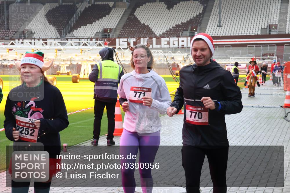 07.12.2025 - St. Pauli X-Mass-Run No. 15 Luisa Fischer http://msf.ph/oto/9390956 07.12.2025 11:02:00 Ziel 225, 15, 2252, 1, 15, 771, 15, 770, 89, 132, 139, 336, 376, 557, 766, 770, 771, 1045, 1048, 1067, 1300, 1367, 1615, 1637, 1640, 1705, 2251, 2252 meine-sportfotos.de