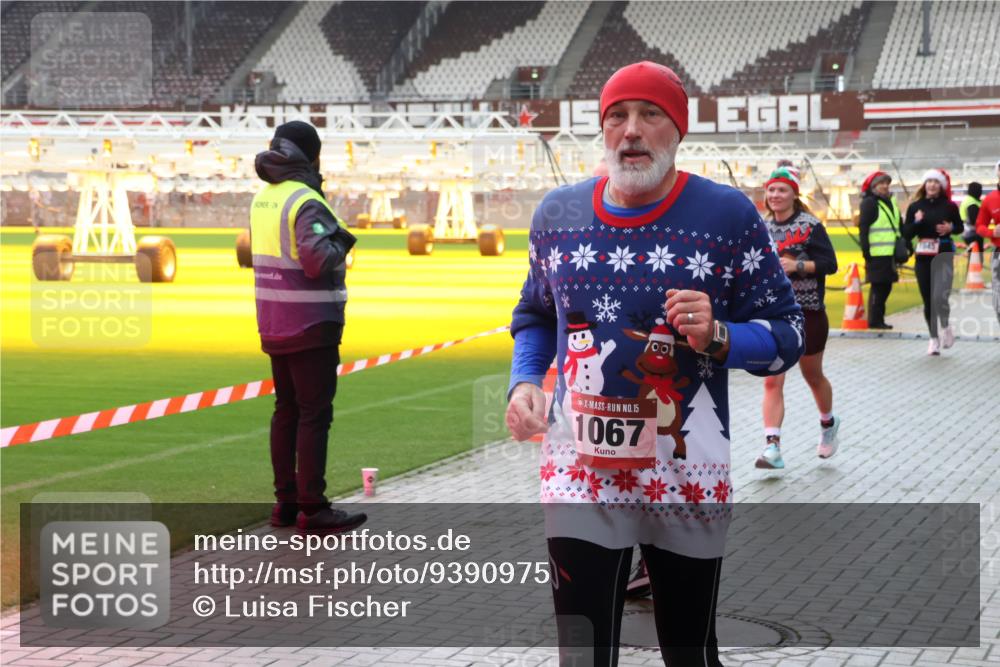 07.12.2025 - St. Pauli X-Mass-Run No. 15 Luisa Fischer http://msf.ph/oto/9390975 07.12.2025 11:02:20 Ziel 15, 15, 1067, 00, 95, 193, 314, 317, 336, 376, 766, 770, 771, 837, 838, 842, 847, 851, 1045, 1048, 1067, 1143, 1367, 1416, 1611, 1615, 1637, 1640, 2251, 2329, 2576 meine-sportfotos.de