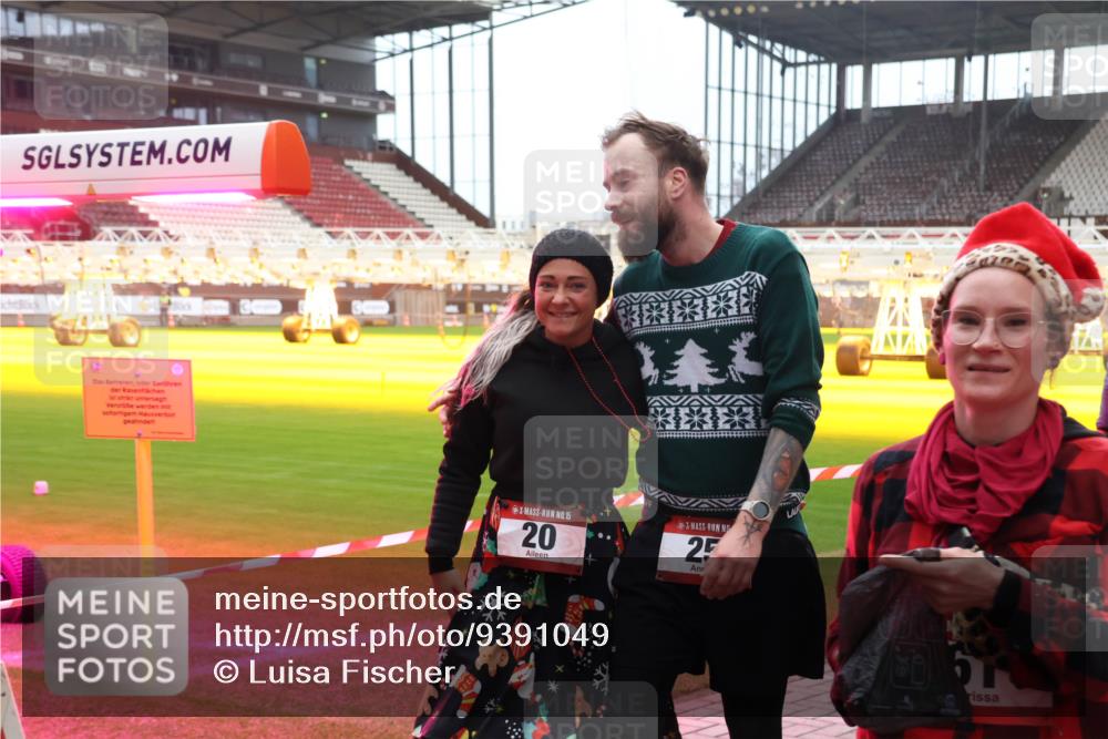 07.12.2025 - St. Pauli X-Mass-Run No. 15 Luisa Fischer http://msf.ph/oto/9391049 07.12.2025 11:03:36 Ziel 15, 20, 25, 61, 64, 102, 109, 151, 160, 186, 502, 574, 599, 602, 612, 748, 853, 875, 880, 953, 997, 1063, 1102, 1139, 1199, 1385, 1644, 1668, 1670, 1850, 4809 meine-sportfotos.de