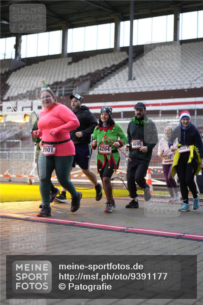 07.12.2025 - St. Pauli X-Mass-Run No. 15 Patografie http://msf.ph/oto/9391177 07.12.2025 10:29:22 Ziel 450, 458, 1039, 1373, 1548, 1550, 1677, 1842, 2001, 3080, 3115, 3470, 4007, 4009, 4264, 4266, 4293, 4296, 4440, 4531, 4695 meine-sportfotos.de