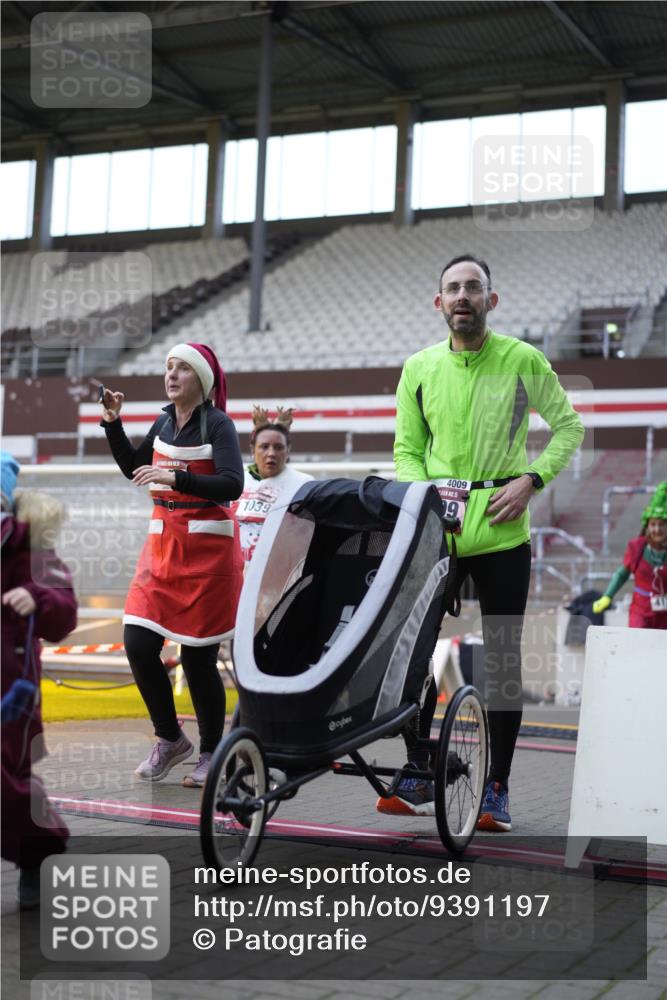 07.12.2025 - St. Pauli X-Mass-Run No. 15 Patografie http://msf.ph/oto/9391197 07.12.2025 10:29:26 Ziel 450, 458, 1039, 1198, 1204, 1209, 1373, 1548, 1550, 1677, 1842, 2001, 3080, 3115, 3468, 3469, 3470, 4007, 4009, 4126, 4264, 4266, 4293, 4296, 4440, 4531, 4695 meine-sportfotos.de