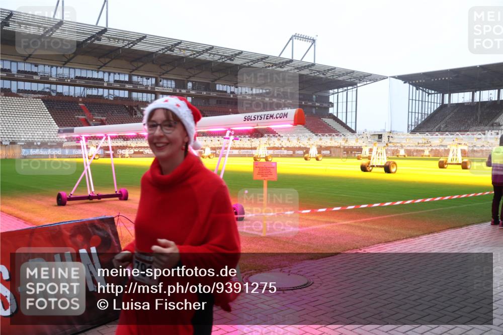 07.12.2025 - St. Pauli X-Mass-Run No. 15 Luisa Fischer http://msf.ph/oto/9391275 07.12.2025 11:05:51 Ziel 791, 199, 200, 201, 434, 831, 889, 1046, 1049, 1152, 1196, 1311, 1492, 1600, 1630, 1840, 1841, 2006, 2254, 2884 meine-sportfotos.de