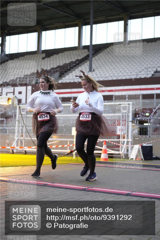 07.12.2025 - St. Pauli X-Mass-Run No. 15 Patografie http://msf.ph/oto/9391292 07.12.2025 10:29:47 Ziel 10, 423, 426, 1090, 1091, 1201, 1669, 2878, 3494, 3497, 3516, 3517, 4472, 4476, 4533, 4534, 4546 meine-sportfotos.de