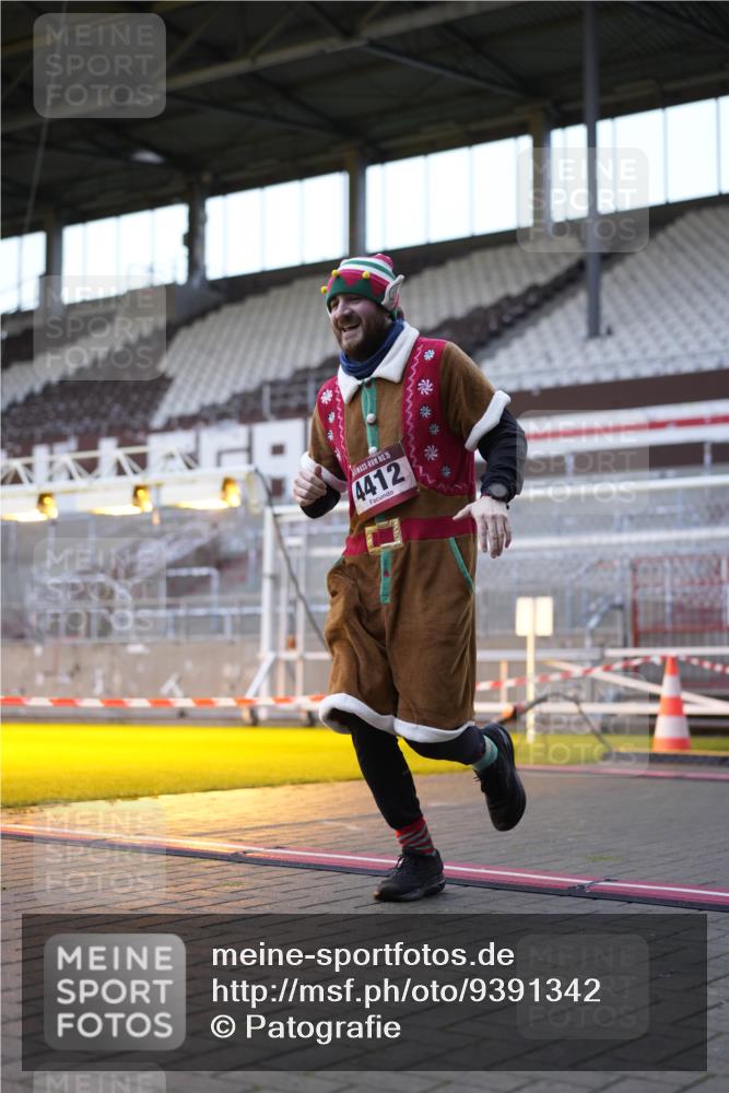 07.12.2025 - St. Pauli X-Mass-Run No. 15 Patografie http://msf.ph/oto/9391342 07.12.2025 10:31:21 Ziel 343, 1545, 2073, 2171, 2172, 2540, 2541, 2914, 3889, 4412 meine-sportfotos.de