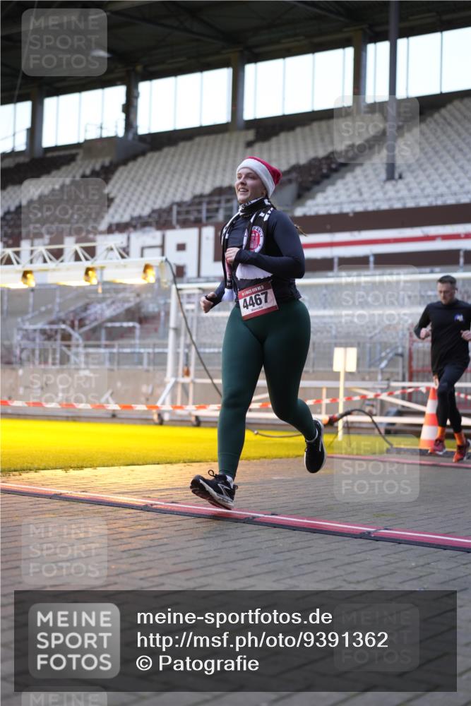 07.12.2025 - St. Pauli X-Mass-Run No. 15 Patografie http://msf.ph/oto/9391362 07.12.2025 10:31:43 Ziel 1818, 2352, 2418, 3716, 3806, 3808, 3895, 3896, 3897, 3969, 4467, 4484, 4495, 4504, 4518, 4519, 4520 meine-sportfotos.de