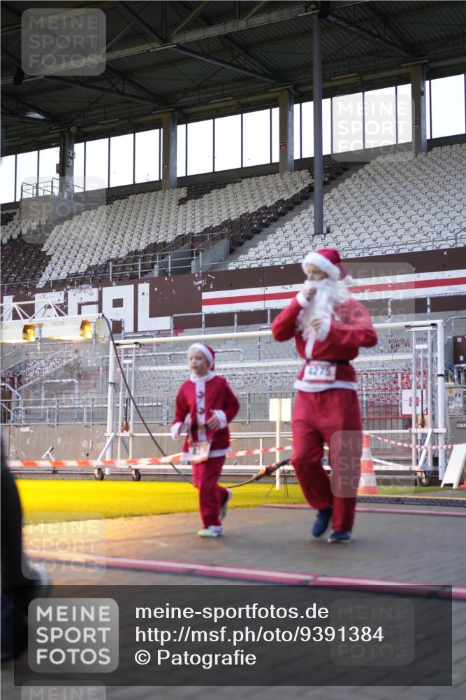 07.12.2025 - St. Pauli X-Mass-Run No. 15 Patografie http://msf.ph/oto/9391384 07.12.2025 10:32:03 Ziel 750, 752, 1942, 2342, 2343, 2345, 3267, 3716, 4039, 4274, 4275 meine-sportfotos.de