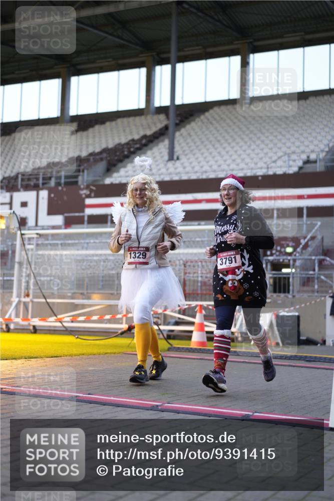 07.12.2025 - St. Pauli X-Mass-Run No. 15 Patografie http://msf.ph/oto/9391415 07.12.2025 10:33:13 Ziel 83, 498, 1268, 1329, 2054, 3543, 3548, 3791, 3901, 3902 meine-sportfotos.de