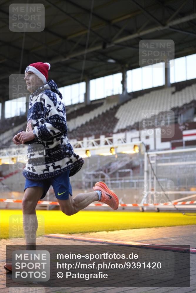07.12.2025 - St. Pauli X-Mass-Run No. 15 Patografie http://msf.ph/oto/9391420 07.12.2025 10:33:15 Ziel 83, 498, 1268, 1329, 2054, 3543, 3548, 3791, 3901, 3902 meine-sportfotos.de