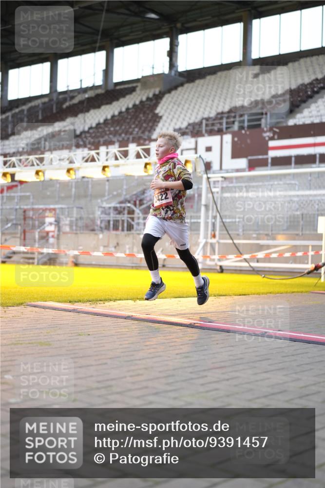 07.12.2025 - St. Pauli X-Mass-Run No. 15 Patografie http://msf.ph/oto/9391457 07.12.2025 10:35:04 Ziel 561, 2353, 2422, 2857, 2863, 4147, 4149, 4443, 4772, 4776, 4778, 4779 meine-sportfotos.de