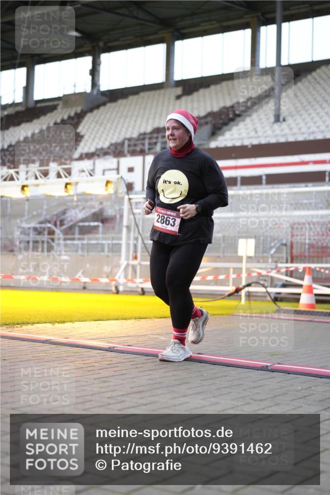 07.12.2025 - St. Pauli X-Mass-Run No. 15 Patografie http://msf.ph/oto/9391462 07.12.2025 10:35:06 Ziel 561, 2353, 2406, 2422, 2857, 2863, 4147, 4149, 4443, 4772, 4776, 4778, 4779 meine-sportfotos.de