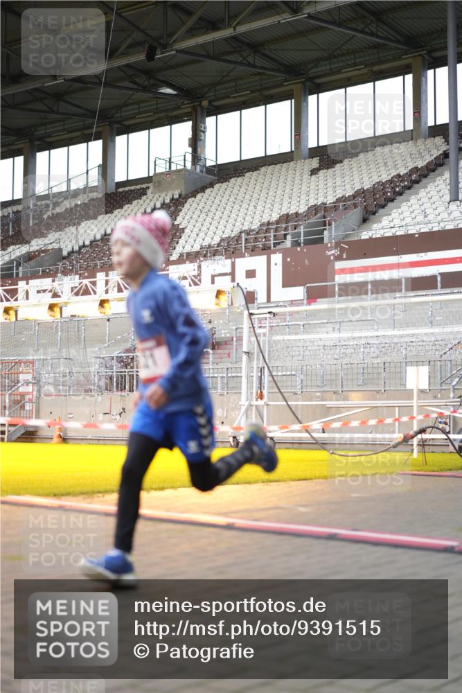 07.12.2025 - St. Pauli X-Mass-Run No. 15 Patografie http://msf.ph/oto/9391515 07.12.2025 10:36:38 Ziel 37, 511, 521, 665, 717, 833, 2615, 3382, 4200, 4591, 4597, 4599, 4690, 4691, 4693 meine-sportfotos.de