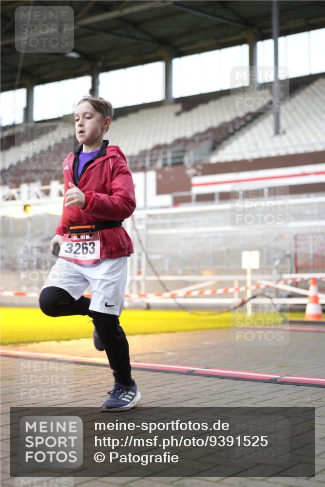07.12.2025 - St. Pauli X-Mass-Run No. 15 Patografie http://msf.ph/oto/9391525 07.12.2025 10:36:47 Ziel 37, 511, 521, 665, 717, 833, 2615, 3056, 3263, 4690, 4691, 4693 meine-sportfotos.de