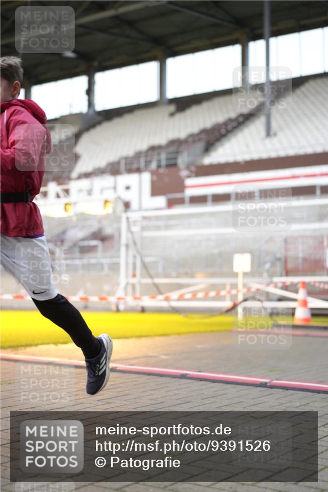 07.12.2025 - St. Pauli X-Mass-Run No. 15 Patografie http://msf.ph/oto/9391526 07.12.2025 10:36:47 Ziel 37, 511, 521, 665, 717, 833, 2615, 3056, 3263, 4690, 4691, 4693 meine-sportfotos.de