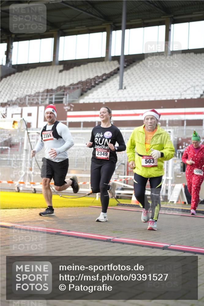 07.12.2025 - St. Pauli X-Mass-Run No. 15 Patografie http://msf.ph/oto/9391527 07.12.2025 10:36:57 Ziel 503, 2349, 2351, 2615, 3056, 3090, 3263, 4690, 4691, 4693 meine-sportfotos.de
