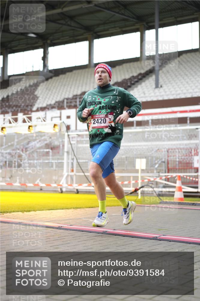 07.12.2025 - St. Pauli X-Mass-Run No. 15 Patografie http://msf.ph/oto/9391584 07.12.2025 10:39:29 Ziel 981, 1796, 1889, 2354, 2420, 3118, 3240, 3242, 4207, 4211 meine-sportfotos.de