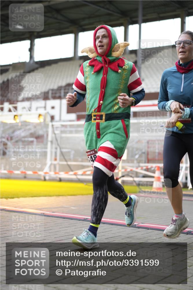 07.12.2025 - St. Pauli X-Mass-Run No. 15 Patografie http://msf.ph/oto/9391599 07.12.2025 10:39:51 Ziel 87, 108, 827, 1604, 1748, 1749, 2588, 2754 meine-sportfotos.de