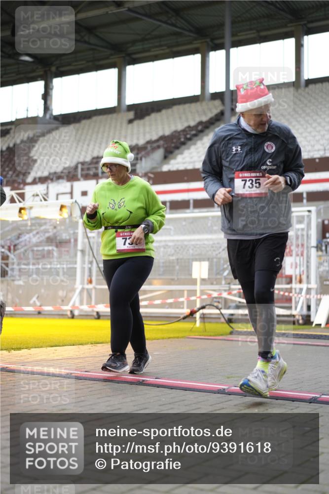 07.12.2025 - St. Pauli X-Mass-Run No. 15 Patografie http://msf.ph/oto/9391618 07.12.2025 10:40:17 Ziel 230, 538, 580, 731, 735, 2169, 3161, 3164, 3796, 3797, 4874, 4878 meine-sportfotos.de