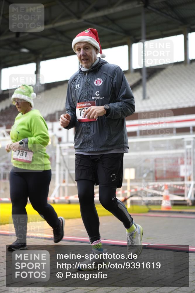 07.12.2025 - St. Pauli X-Mass-Run No. 15 Patografie http://msf.ph/oto/9391619 07.12.2025 10:40:17 Ziel 230, 538, 580, 731, 735, 2169, 3161, 3164, 3796, 3797, 4874, 4878 meine-sportfotos.de
