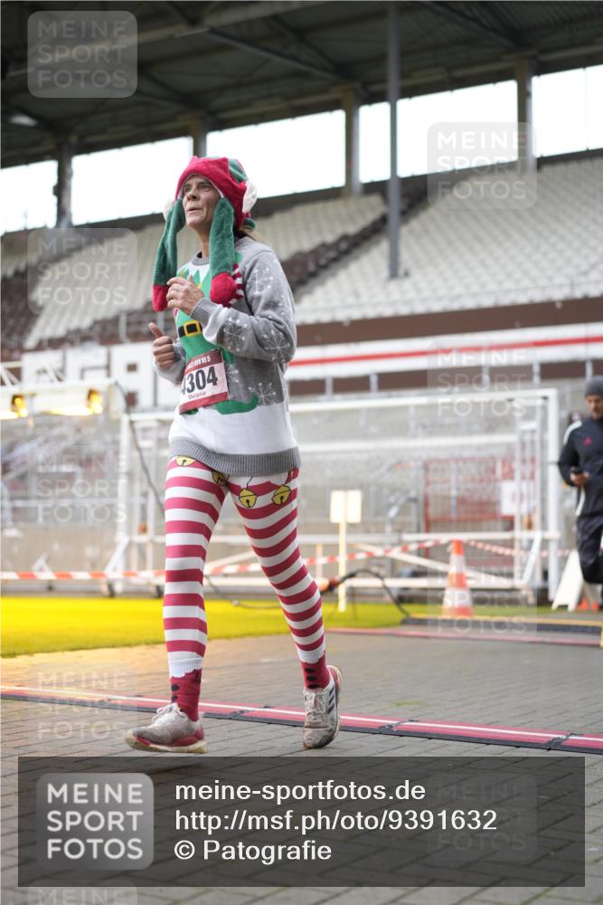 07.12.2025 - St. Pauli X-Mass-Run No. 15 Patografie http://msf.ph/oto/9391632 07.12.2025 10:40:32 Ziel 284, 406, 1457, 2169, 2594, 2916, 3244, 3407, 3408, 4041, 4304 meine-sportfotos.de