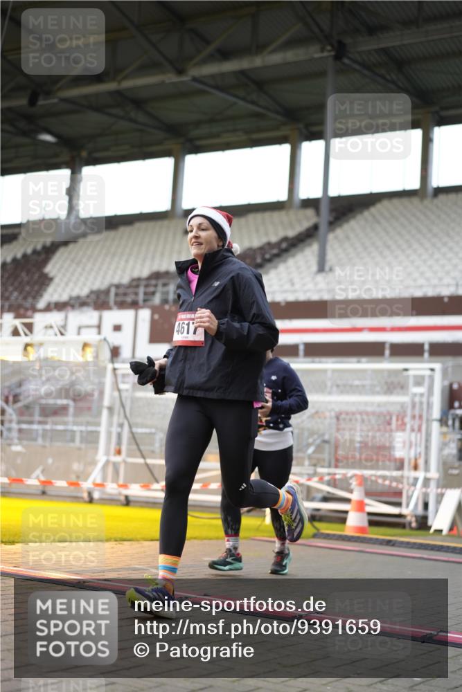 07.12.2025 - St. Pauli X-Mass-Run No. 15 Patografie http://msf.ph/oto/9391659 07.12.2025 10:41:04 Ziel 449, 545, 575, 952, 1153, 3047, 3264, 3265, 3951, 4617, 4773 meine-sportfotos.de