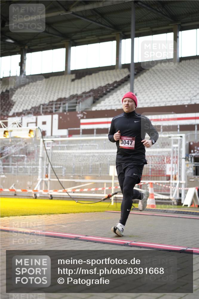 07.12.2025 - St. Pauli X-Mass-Run No. 15 Patografie http://msf.ph/oto/9391668 07.12.2025 10:41:08 Ziel 449, 545, 575, 952, 1153, 2330, 2331, 3047, 3951, 4617, 4773 meine-sportfotos.de