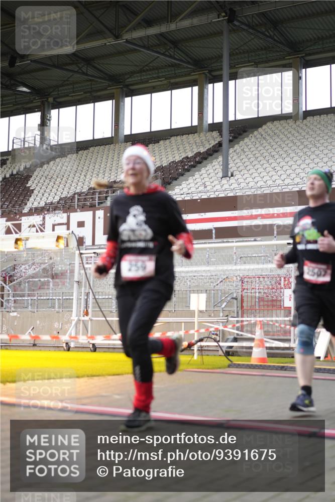 07.12.2025 - St. Pauli X-Mass-Run No. 15 Patografie http://msf.ph/oto/9391675 07.12.2025 10:41:19 Ziel 259, 575, 1153, 1275, 2330, 2331, 2507, 3047, 3392, 4617 meine-sportfotos.de