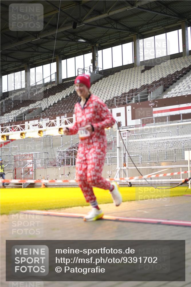 07.12.2025 - St. Pauli X-Mass-Run No. 15 Patografie http://msf.ph/oto/9391702 07.12.2025 10:41:55 Ziel 968, 1266, 1674, 1675, 1676, 2829, 2831 meine-sportfotos.de