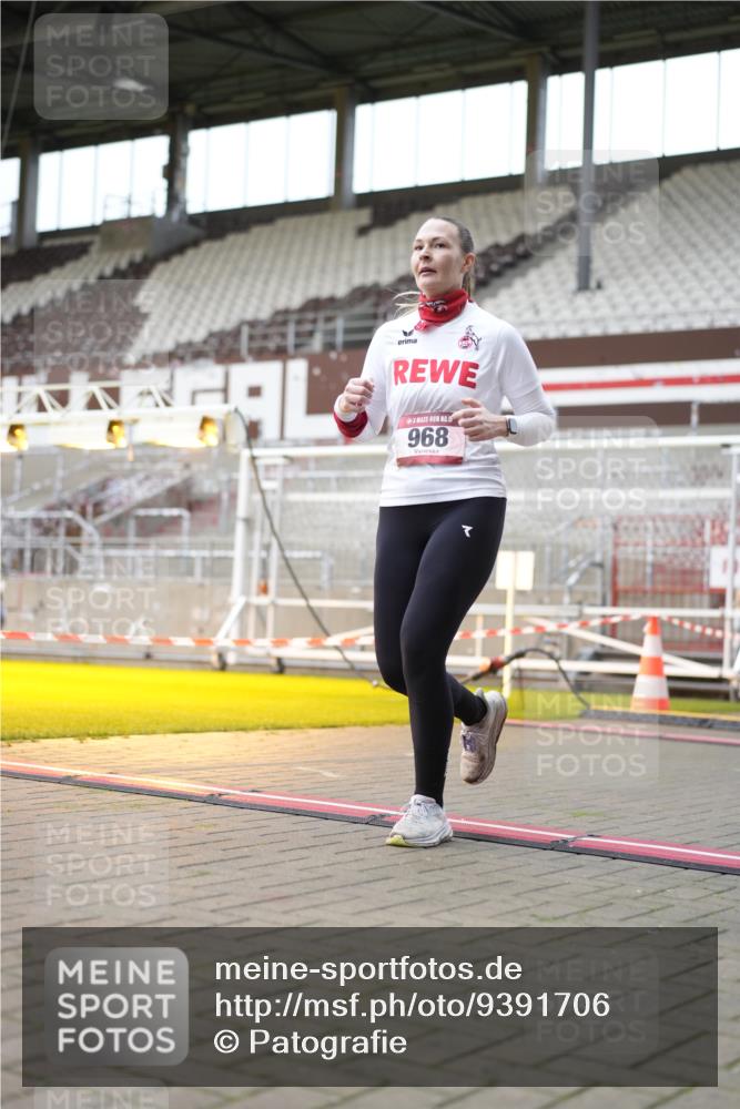 07.12.2025 - St. Pauli X-Mass-Run No. 15 Patografie http://msf.ph/oto/9391706 07.12.2025 10:41:58 Ziel 968, 1266, 1674, 1675, 1676, 2829, 2831 meine-sportfotos.de
