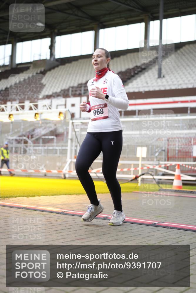 07.12.2025 - St. Pauli X-Mass-Run No. 15 Patografie http://msf.ph/oto/9391707 07.12.2025 10:41:58 Ziel 968, 1266, 1674, 1675, 1676, 2829, 2831 meine-sportfotos.de