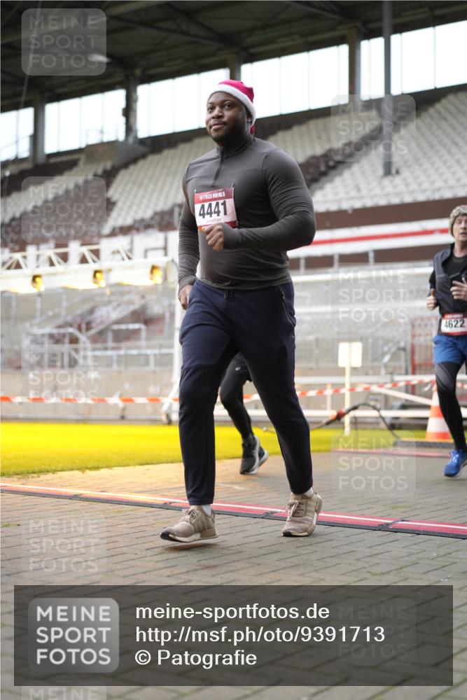 07.12.2025 - St. Pauli X-Mass-Run No. 15 Patografie http://msf.ph/oto/9391713 07.12.2025 10:42:06 Ziel 968, 1674, 1675, 1676, 2261, 3042, 4045, 4046, 4441, 4622 meine-sportfotos.de