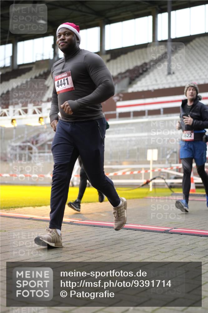 07.12.2025 - St. Pauli X-Mass-Run No. 15 Patografie http://msf.ph/oto/9391714 07.12.2025 10:42:07 Ziel 968, 1674, 1675, 1676, 2261, 3042, 4045, 4046, 4441, 4622 meine-sportfotos.de