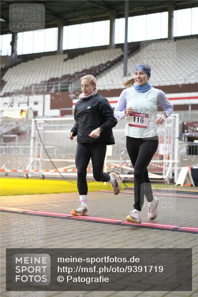 07.12.2025 - St. Pauli X-Mass-Run No. 15 Patografie http://msf.ph/oto/9391719 07.12.2025 10:42:13 Ziel 116, 968, 1438, 2261, 2931, 3042, 3399, 4045, 4046, 4441, 4622 meine-sportfotos.de