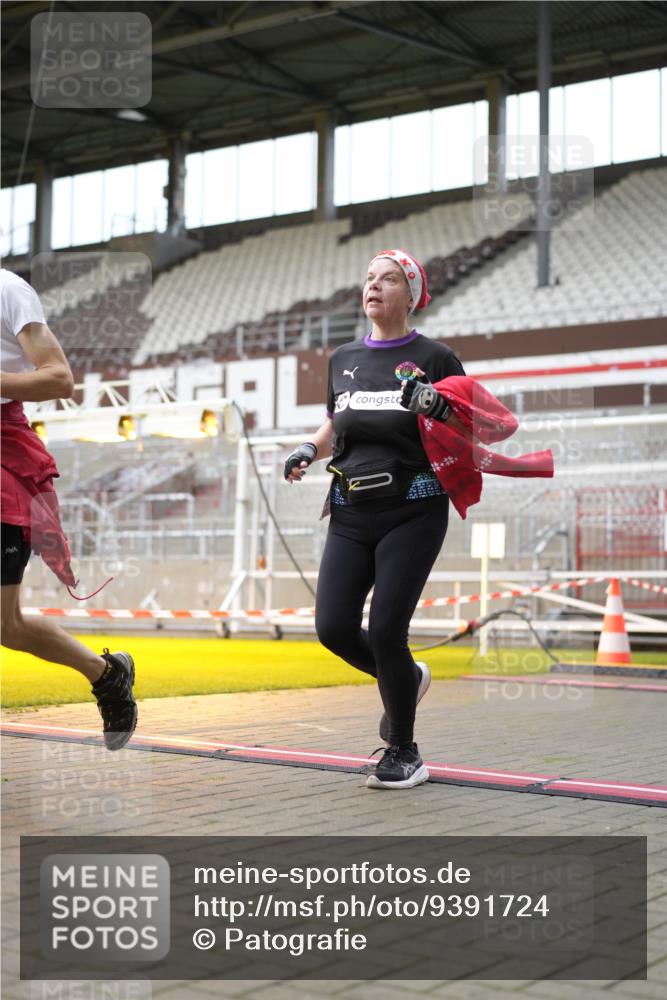 07.12.2025 - St. Pauli X-Mass-Run No. 15 Patografie http://msf.ph/oto/9391724 07.12.2025 10:42:17 Ziel 116, 563, 1272, 1438, 2013, 2157, 2261, 2722, 2931, 3042, 3399, 4045, 4046, 4441, 4622 meine-sportfotos.de