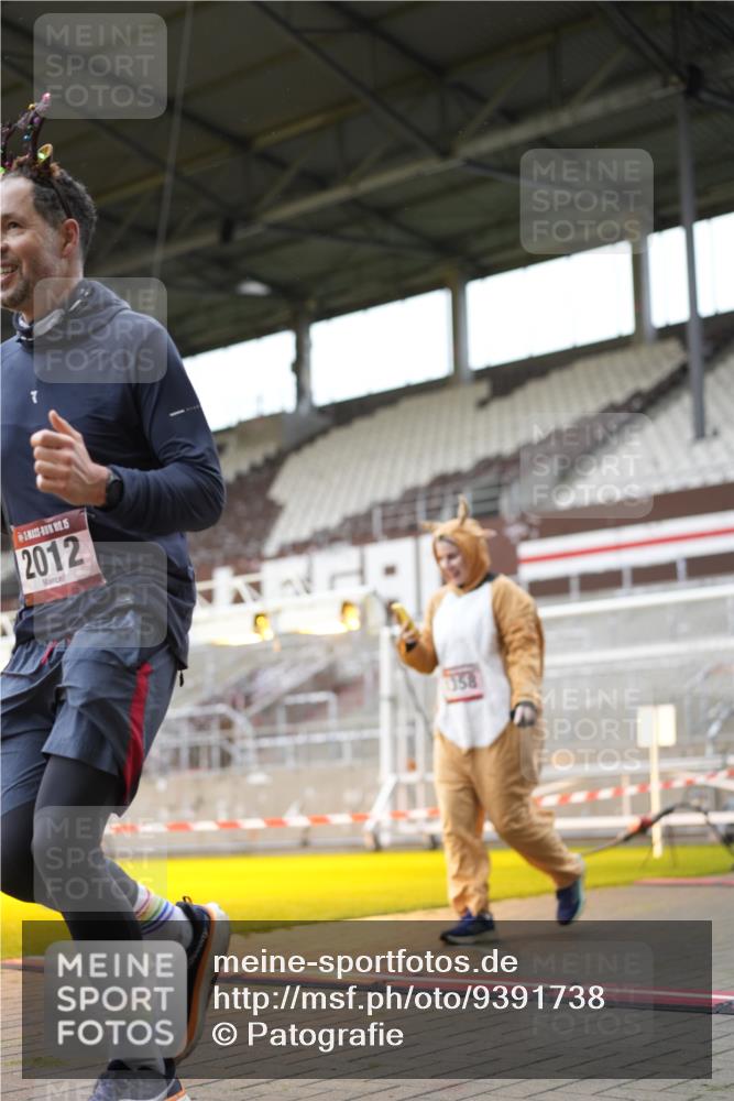 07.12.2025 - St. Pauli X-Mass-Run No. 15 Patografie http://msf.ph/oto/9391738 07.12.2025 10:42:26 Ziel 116, 519, 563, 1272, 1358, 1434, 1438, 2012, 2013, 2155, 2157, 2621, 2622, 2722, 2931, 3399, 4394 meine-sportfotos.de