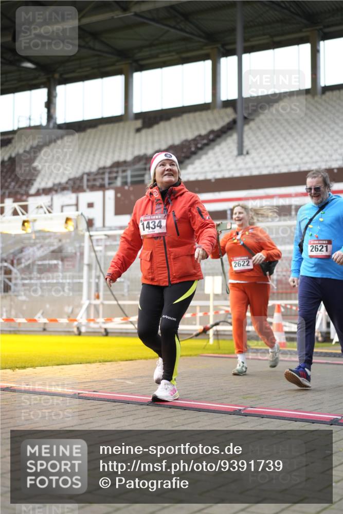 07.12.2025 - St. Pauli X-Mass-Run No. 15 Patografie http://msf.ph/oto/9391739 07.12.2025 10:42:28 Ziel 116, 519, 563, 625, 1272, 1358, 1434, 1438, 2012, 2013, 2155, 2157, 2621, 2622, 2722, 2931, 3399, 4394 meine-sportfotos.de