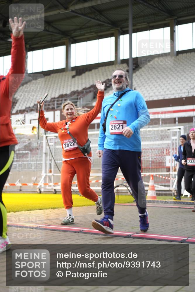 07.12.2025 - St. Pauli X-Mass-Run No. 15 Patografie http://msf.ph/oto/9391743 07.12.2025 10:42:29 Ziel 519, 563, 625, 1272, 1358, 1434, 2012, 2013, 2061, 2155, 2157, 2621, 2622, 2722, 2931, 3399, 4394 meine-sportfotos.de