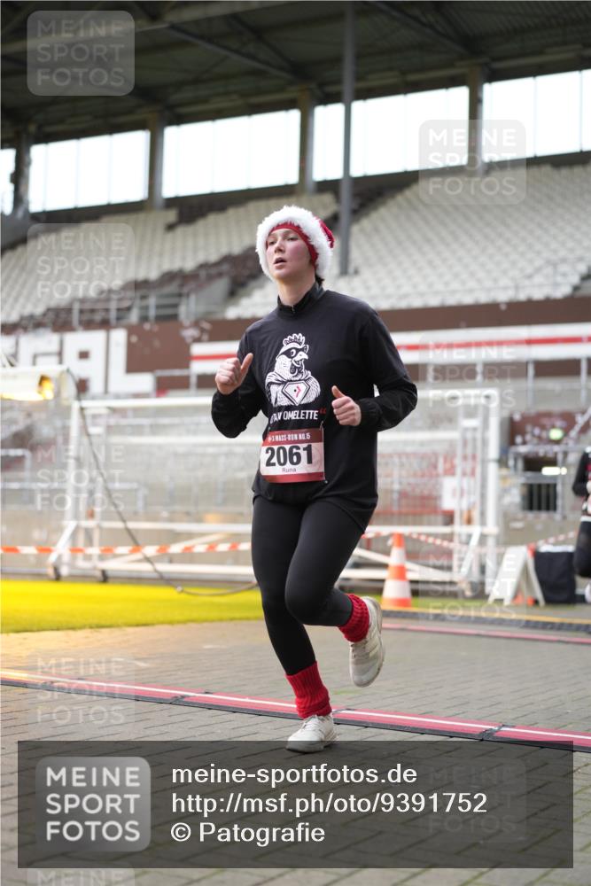 07.12.2025 - St. Pauli X-Mass-Run No. 15 Patografie http://msf.ph/oto/9391752 07.12.2025 10:42:34 Ziel 519, 563, 625, 1272, 1358, 1434, 2012, 2013, 2061, 2155, 2157, 2621, 2622, 2722, 4394, 4594 meine-sportfotos.de