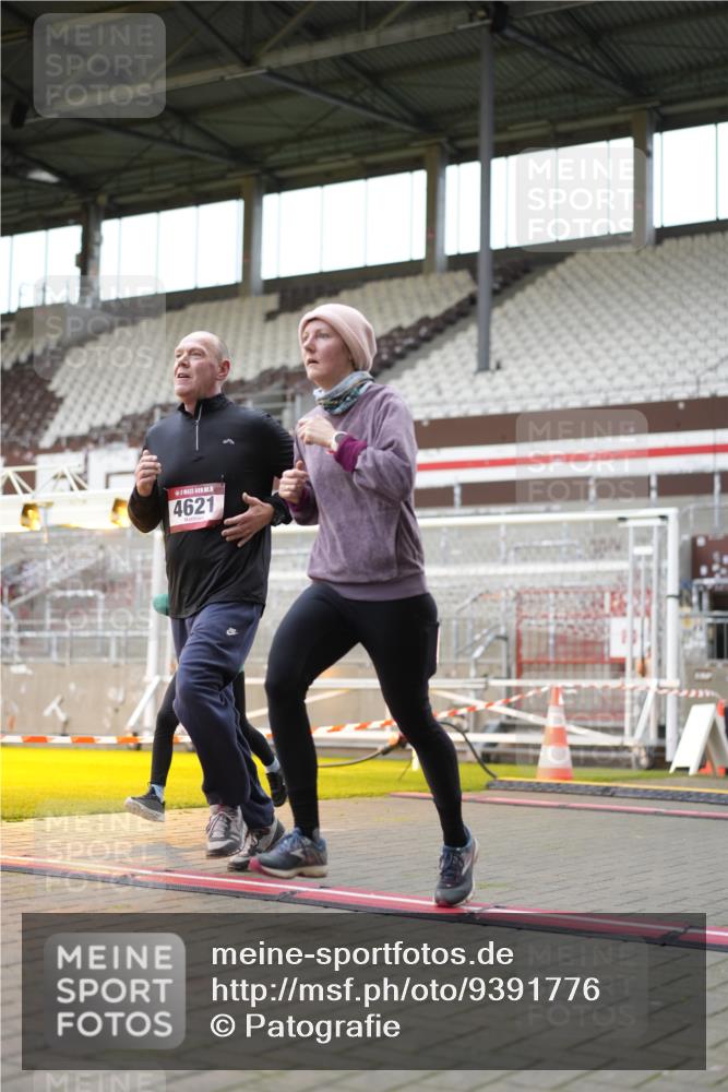 07.12.2025 - St. Pauli X-Mass-Run No. 15 Patografie http://msf.ph/oto/9391776 07.12.2025 10:42:56 Ziel 296, 604, 1758, 2336, 2337, 2802, 2901, 3381, 4161, 4621, 4857 meine-sportfotos.de