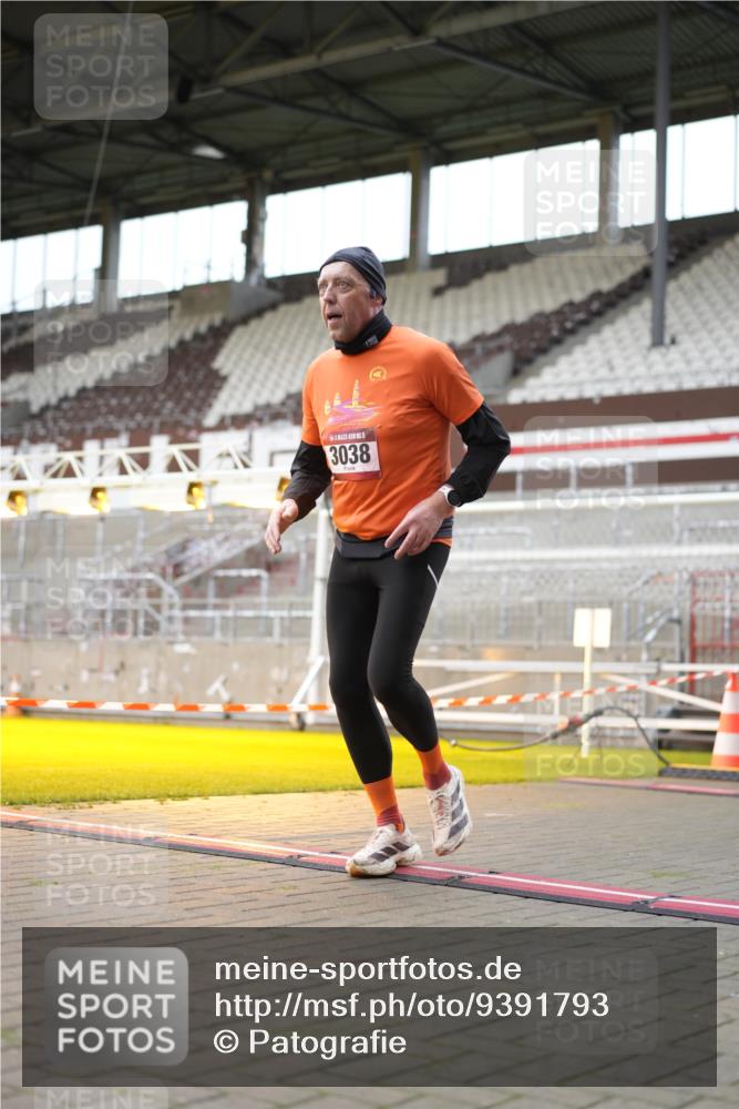 07.12.2025 - St. Pauli X-Mass-Run No. 15 Patografie http://msf.ph/oto/9391793 07.12.2025 10:43:17 Ziel 1053, 1301, 1616, 1814, 1936, 2052, 2053, 2724, 2726, 2761, 2762, 3022, 3038 meine-sportfotos.de