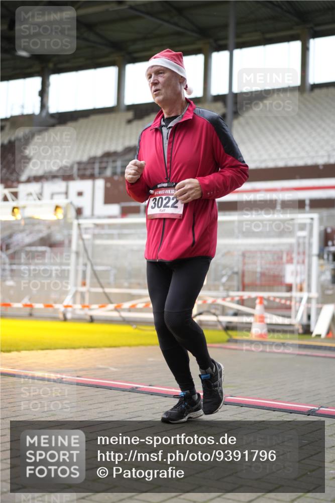 07.12.2025 - St. Pauli X-Mass-Run No. 15 Patografie http://msf.ph/oto/9391796 07.12.2025 10:43:19 Ziel 1053, 1616, 1814, 1936, 2052, 2053, 2724, 2726, 2761, 2762, 3022, 3038, 3226, 3237 meine-sportfotos.de