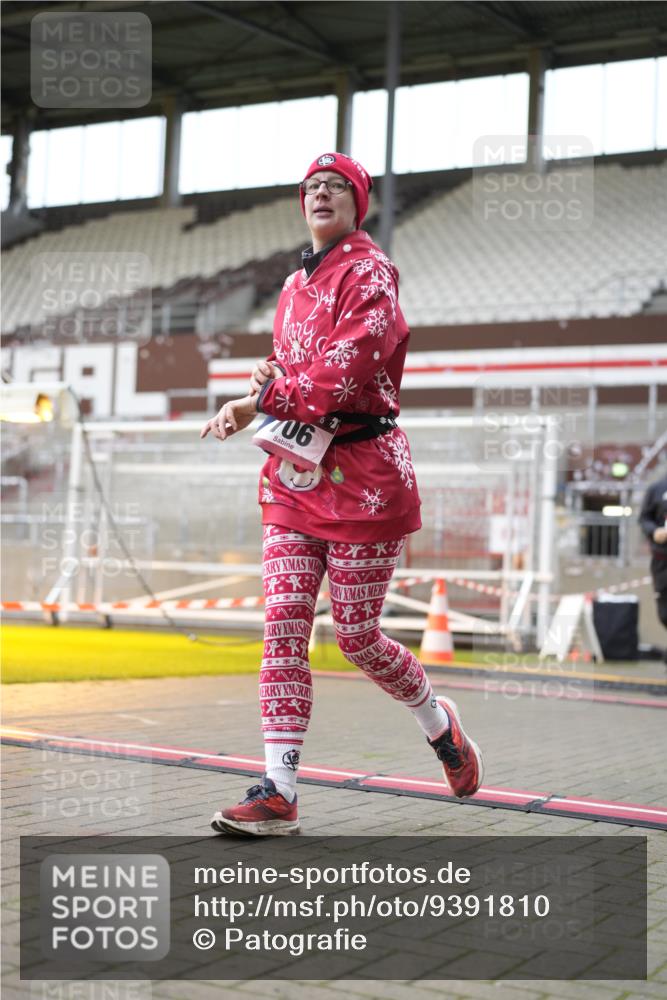 07.12.2025 - St. Pauli X-Mass-Run No. 15 Patografie http://msf.ph/oto/9391810 07.12.2025 10:43:34 Ziel 74, 84, 559, 706, 1913, 2459, 2487, 2647, 2767, 3100, 3226, 3237, 4095, 4096, 4104 meine-sportfotos.de