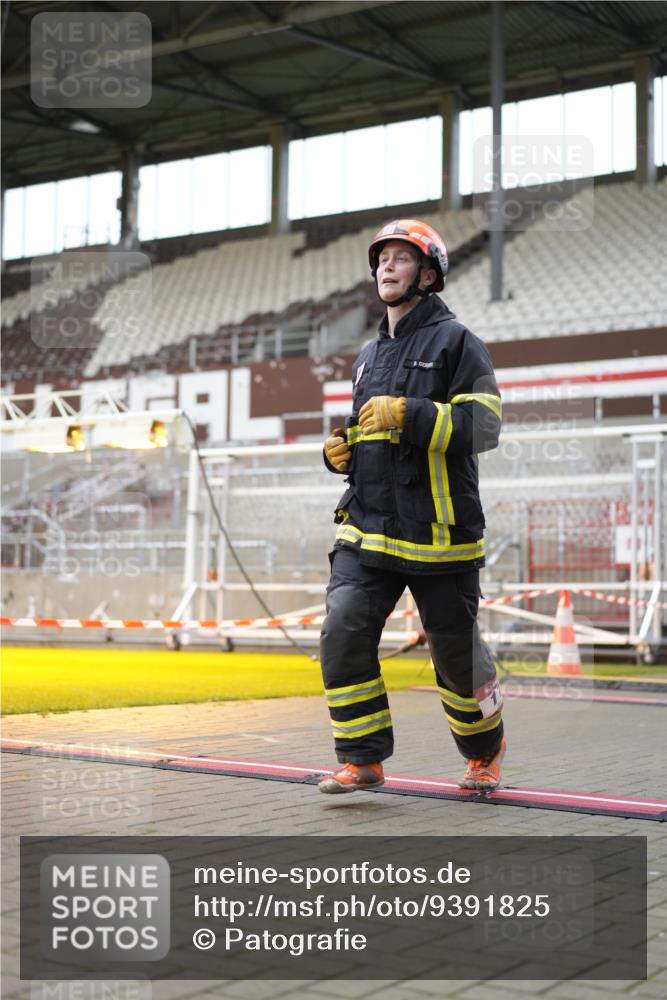 07.12.2025 - St. Pauli X-Mass-Run No. 15 Patografie http://msf.ph/oto/9391825 07.12.2025 10:43:57 Ziel 32, 179, 1651, 2499, 2950, 2955, 4254, 4255 meine-sportfotos.de