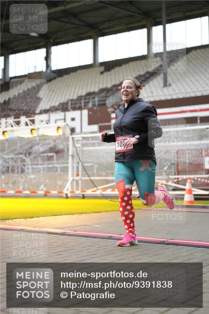 07.12.2025 - St. Pauli X-Mass-Run No. 15 Patografie http://msf.ph/oto/9391838 07.12.2025 10:44:15 Ziel 220, 571, 1051, 1059, 1060, 1089, 1421, 1947, 1948, 2357, 2359, 3012 meine-sportfotos.de